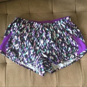 SALE TIL 7/16 Nike Women’s Running Shorts, Medium